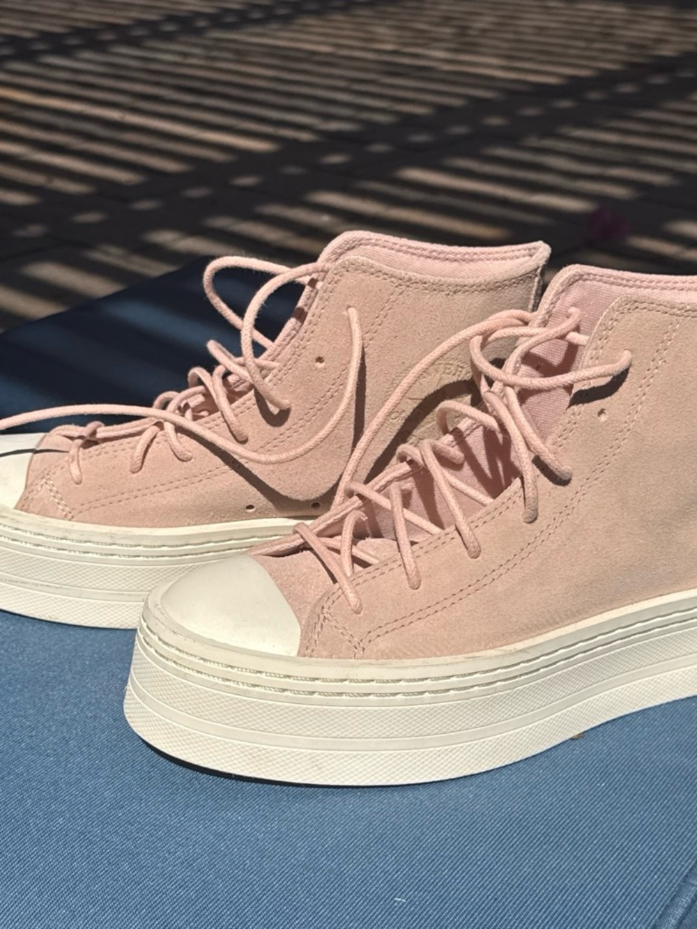 Women’s High-Top Converse Platform Sneakers - Pink Suede